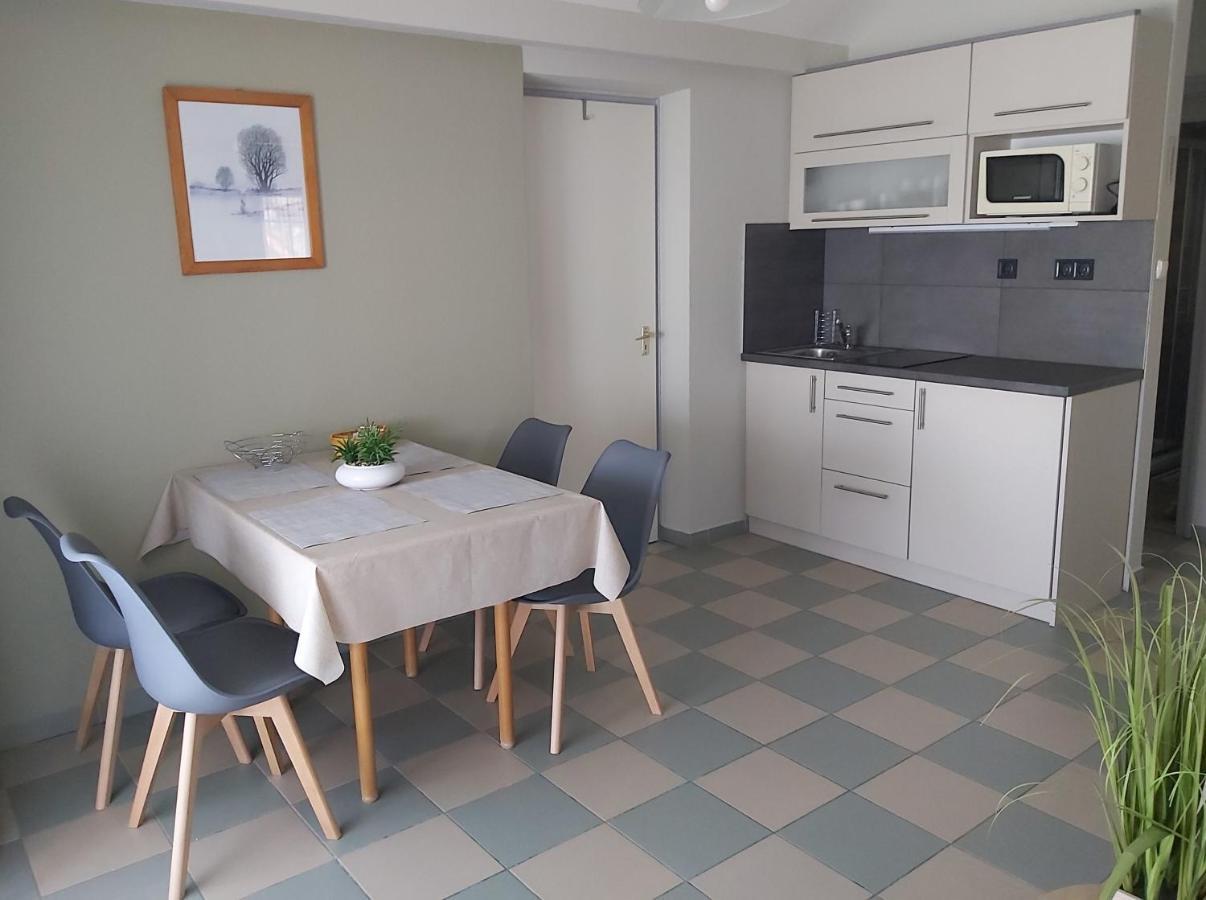 Apartmanhaz Horvath Balatonboglar Exterior photo