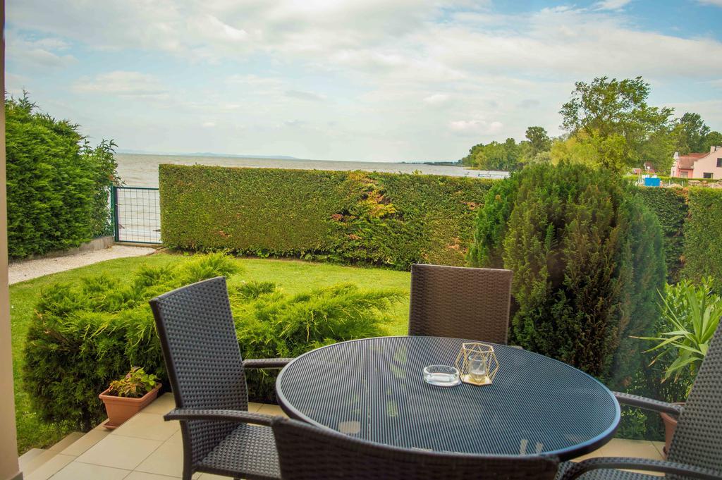 Apartmanhaz Horvath Balatonboglar Exterior photo